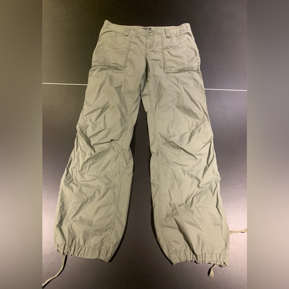 Polo By Ralph Lauren Cargo pants / Vintage /Size 8 Women / Comfy and Stylish !